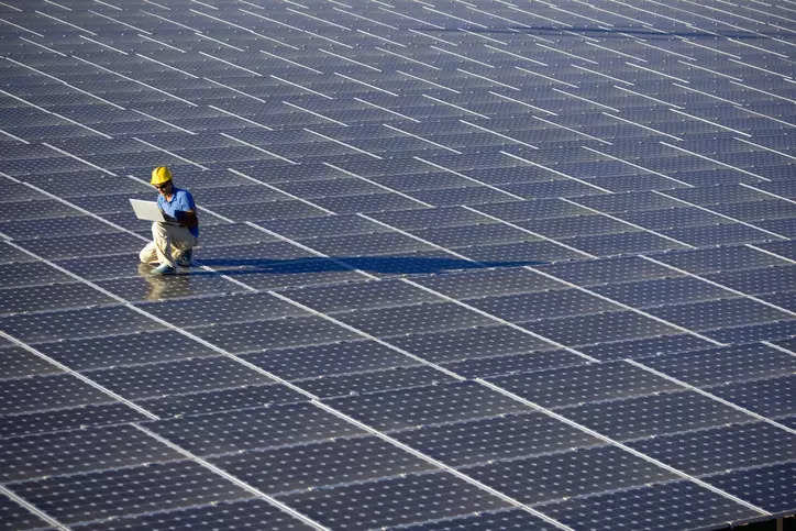 India needs $300 bn investments by 2030 to meet 500 GW renewable energy target: Report