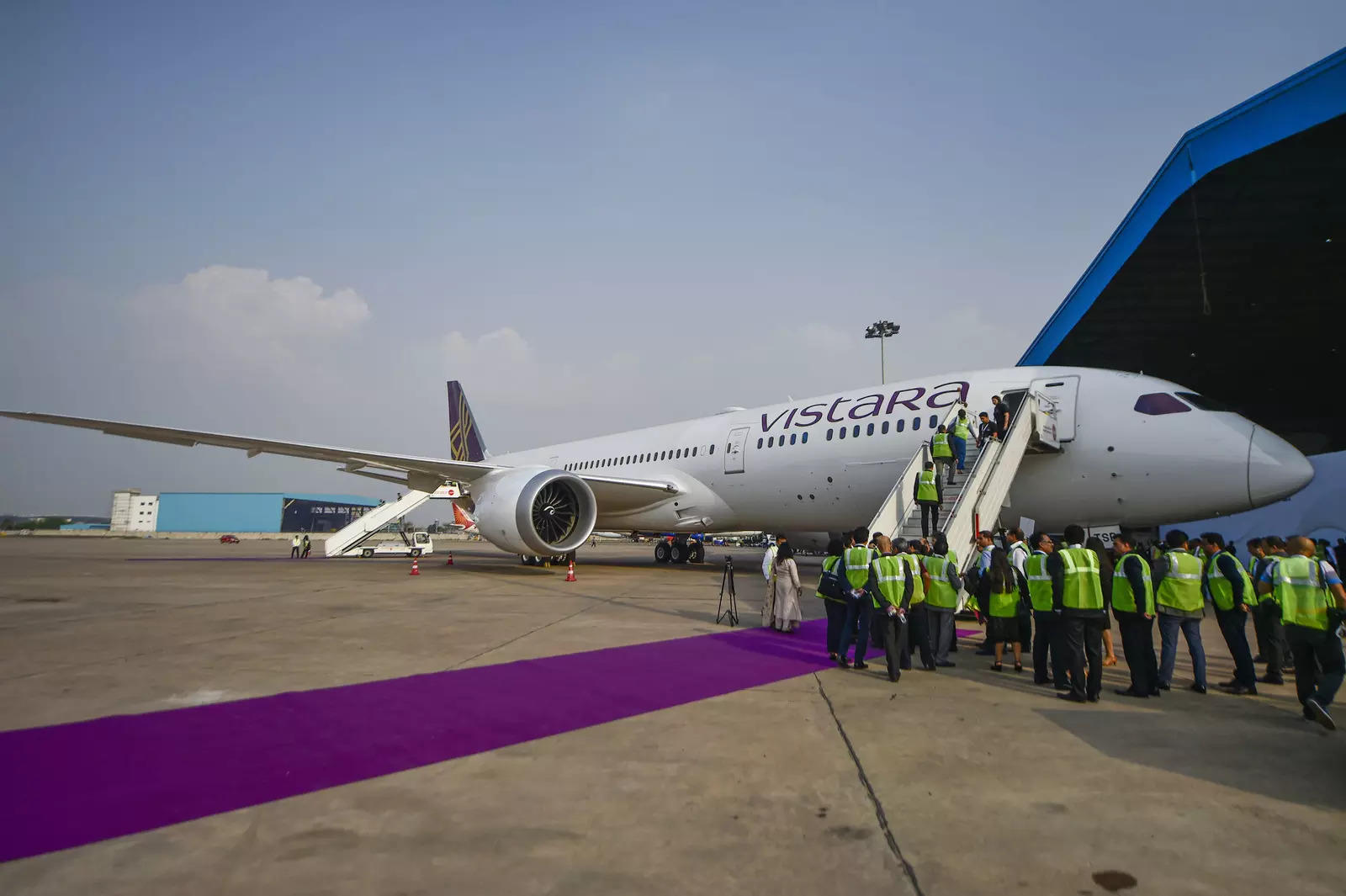 Vistara starts weekly flights to Singapore from Pune