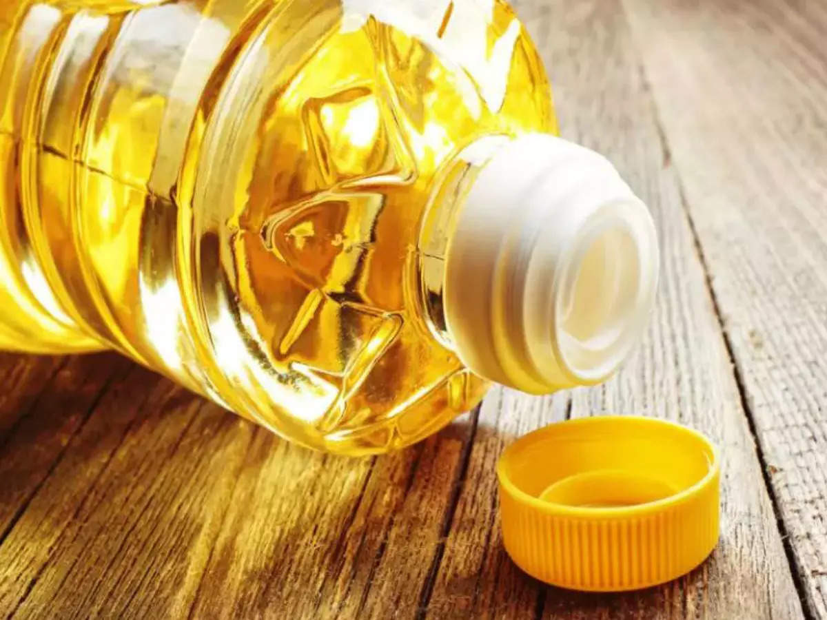 Edible oils import up 34% to 15.29 lakh tonne in Nov; crude palm oil shipment at record high