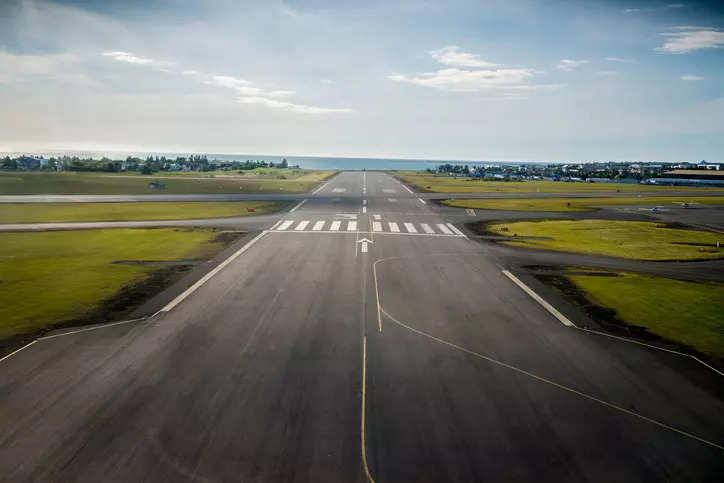 AAI may be forced to curtail runway length at Kozhikode airport to ensure  adequate Runway End Safety Area, says Centre, Infra News, ET Infra