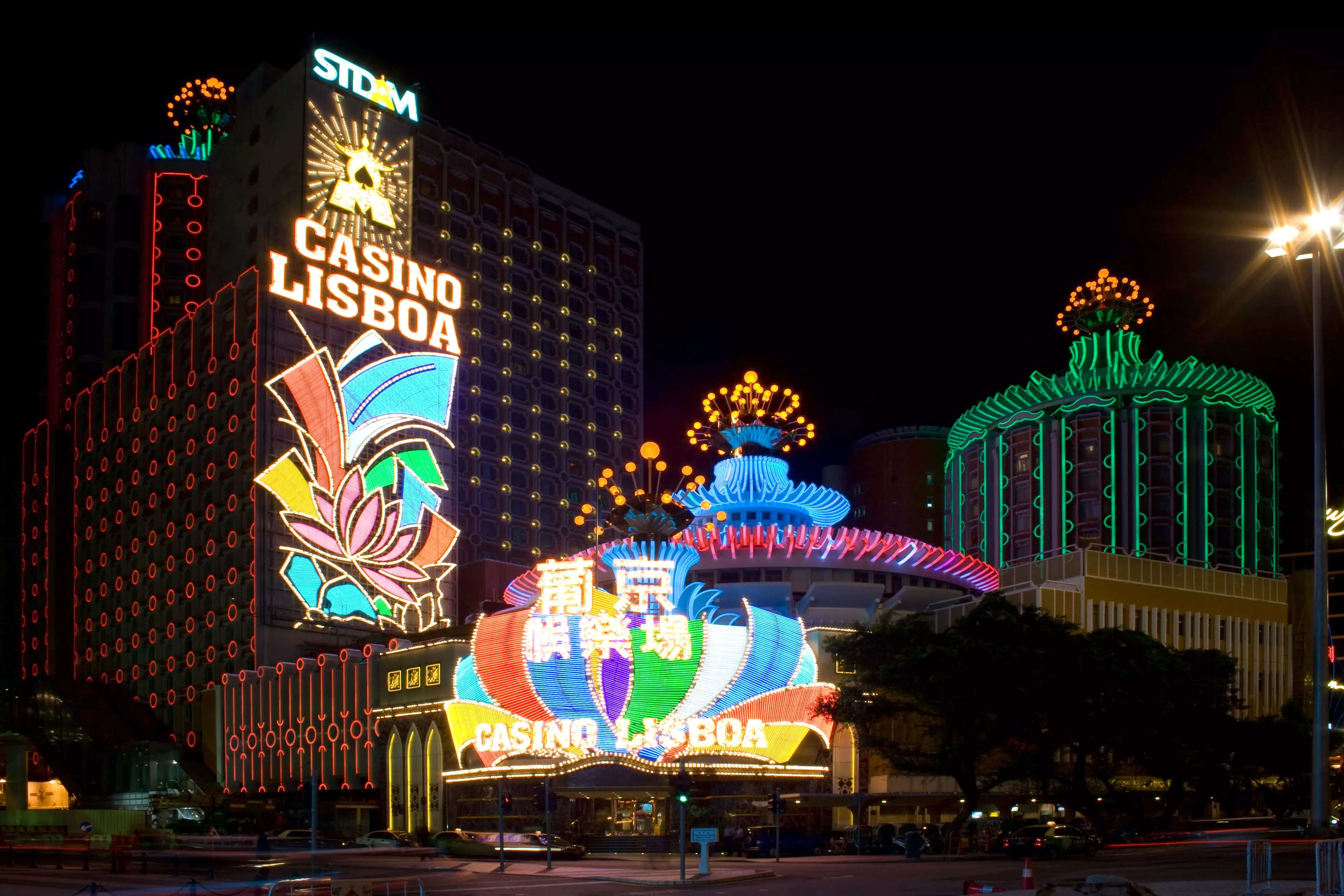 Genting-Linked Firm Challenges Sands, MGM in Macau Casino License