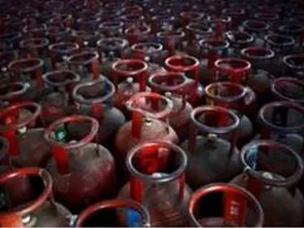 LPG price: OMCs hike commercial gas cylinder price by Rs 25