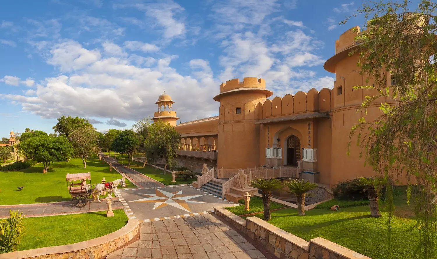 Oberoi Rajvilas Exterior