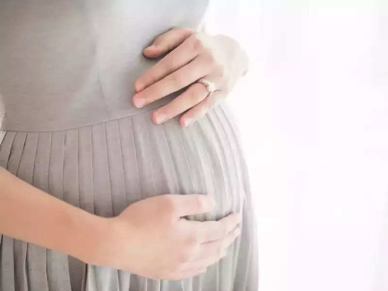 Research suggests woman's risk of pregnancy loss linked to certain job hazards