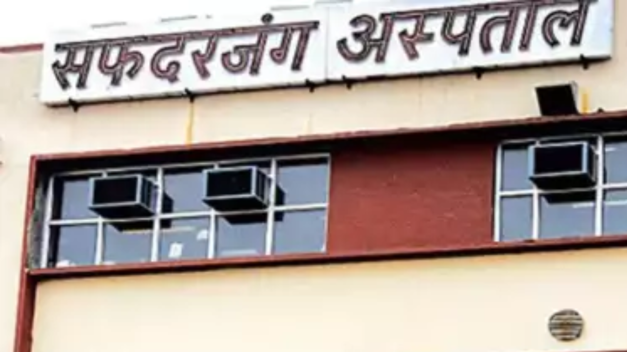  Safdarjung hospital