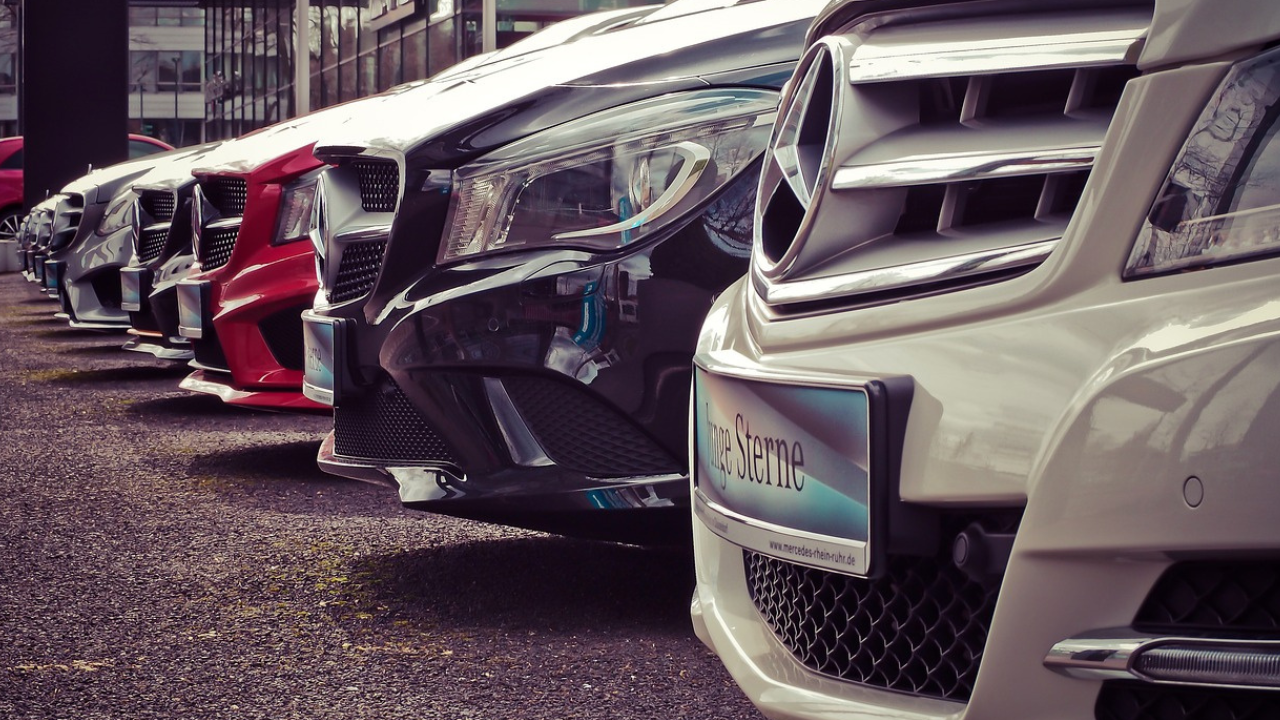  Russia's automotive sector has struggled under the weight of sanctions imposed by Western countries after Moscow's despatched tens of thousands of troops to Ukraine last February.