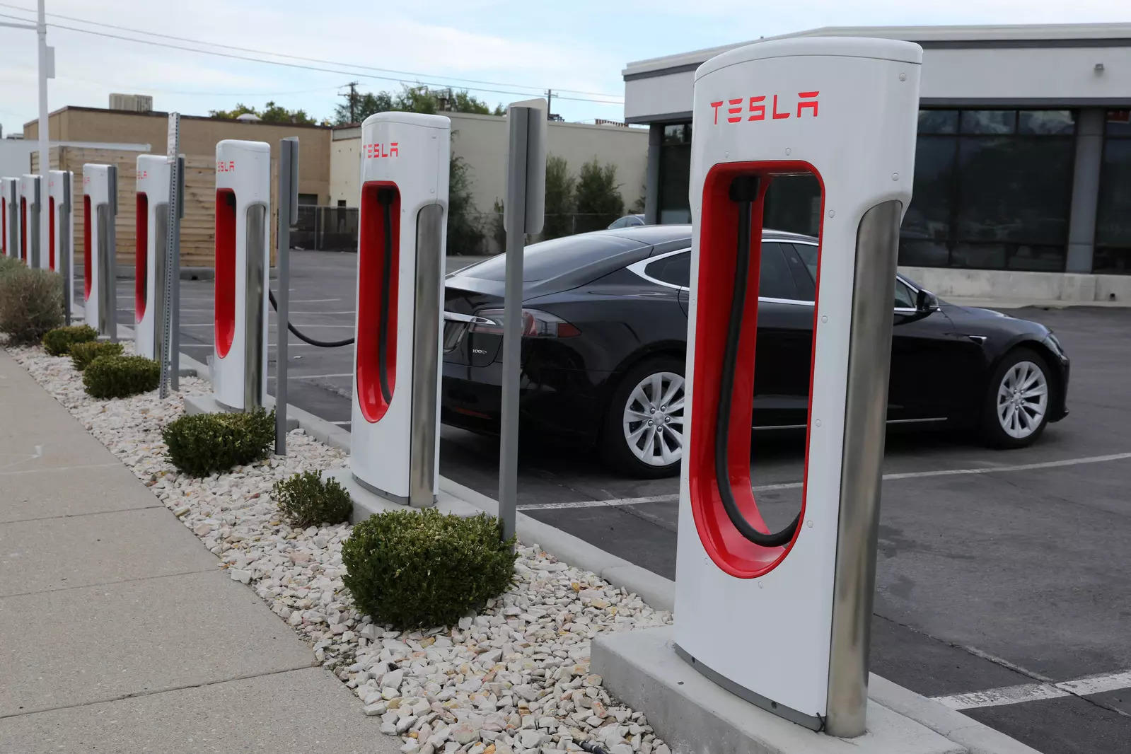 Tesla adjusts its EV pricing for 4th time in US