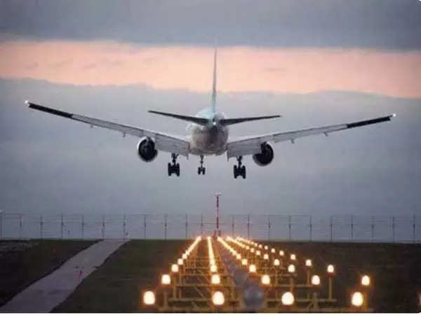   जनवरी में भारत में हवाई यातायात 96 फीसदी बढ़ा