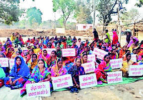Raijharan villagers' agitation paralyses Nalco coal mine