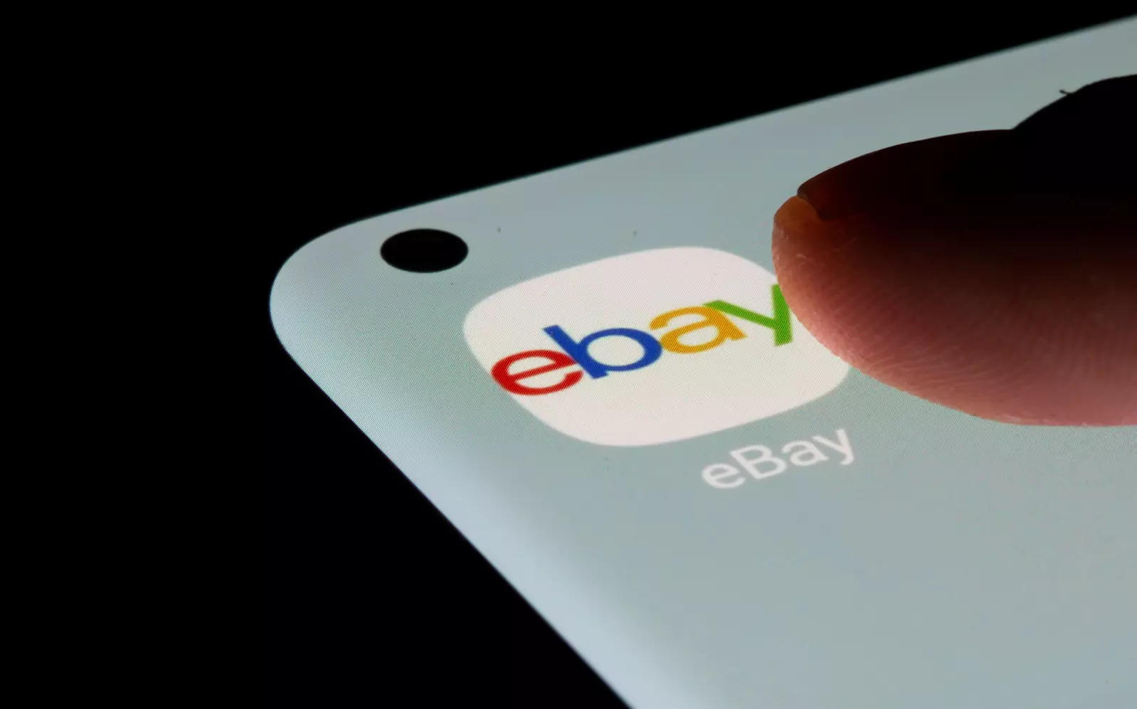 EBay's bleak warning for first half of 2023 slams shares