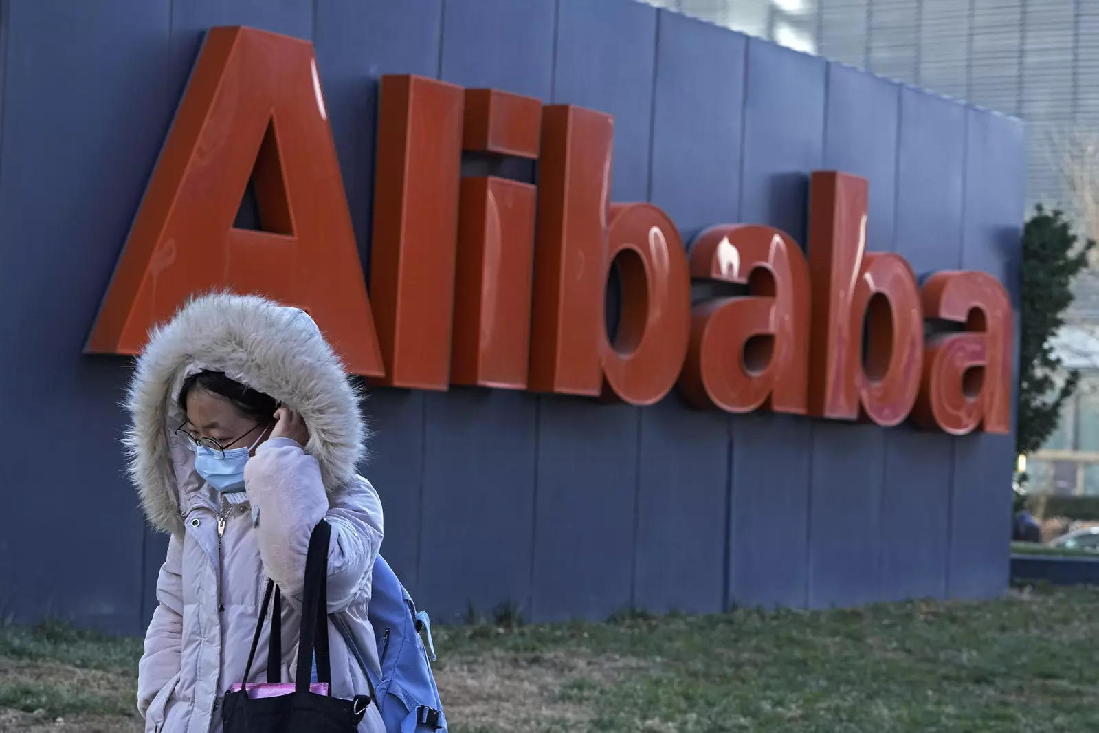 Alibaba beats quarterly revenue estimates as COVID curbs ease