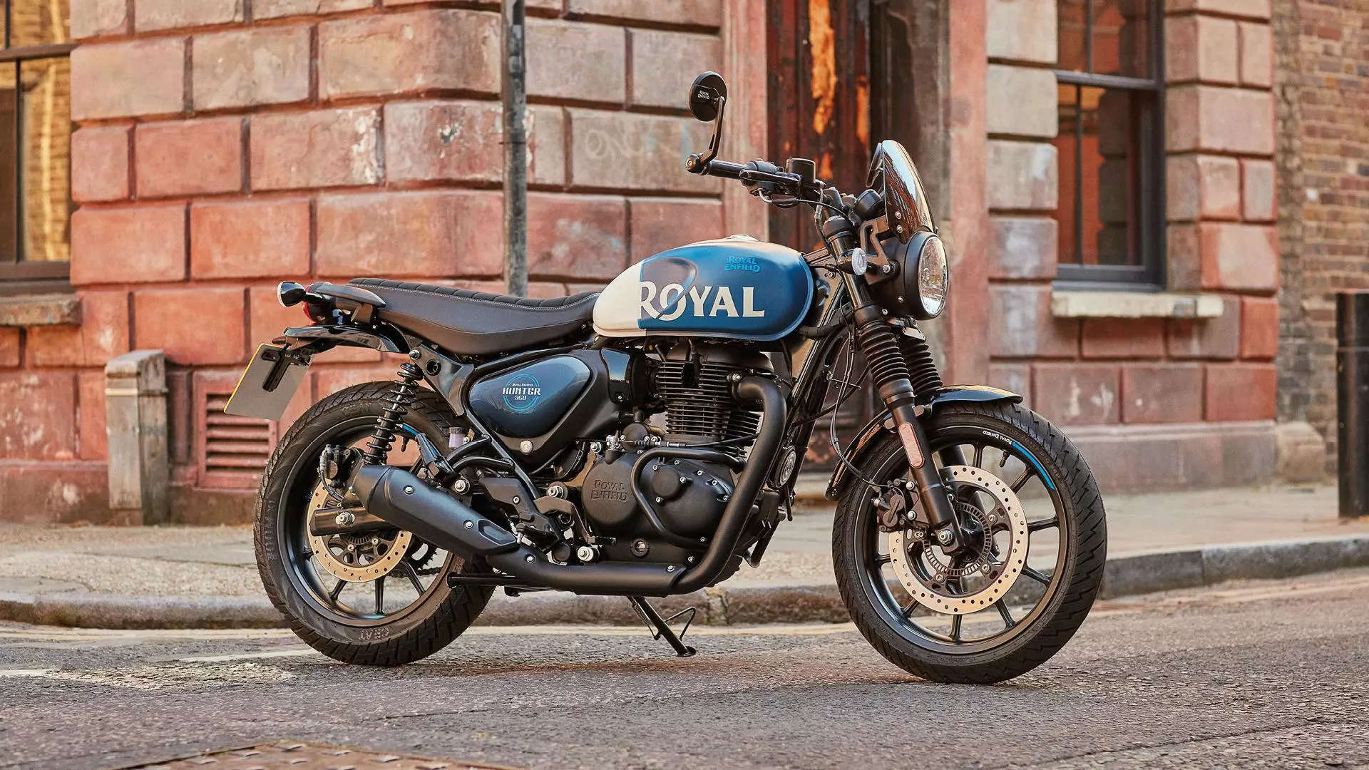 Royal Enfield creates community of one lakh Hunter 350 customers, ET Auto