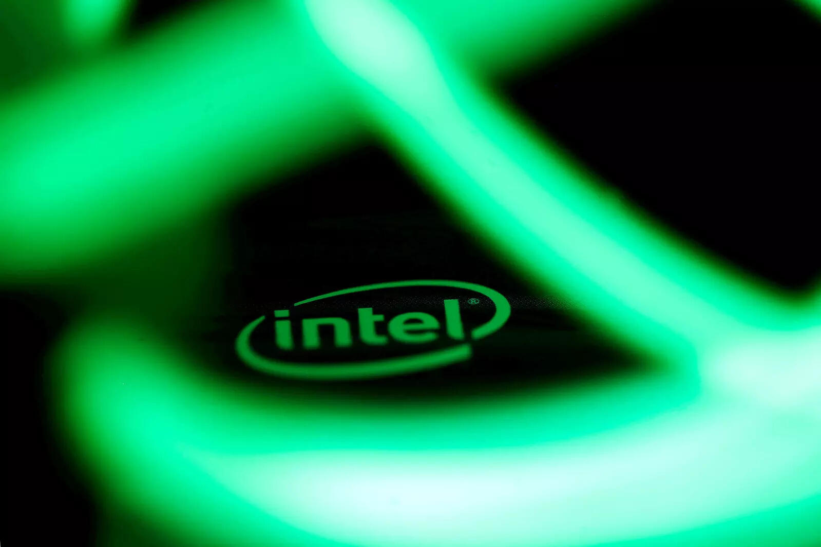 Intel releases software platform for quantum computing developers