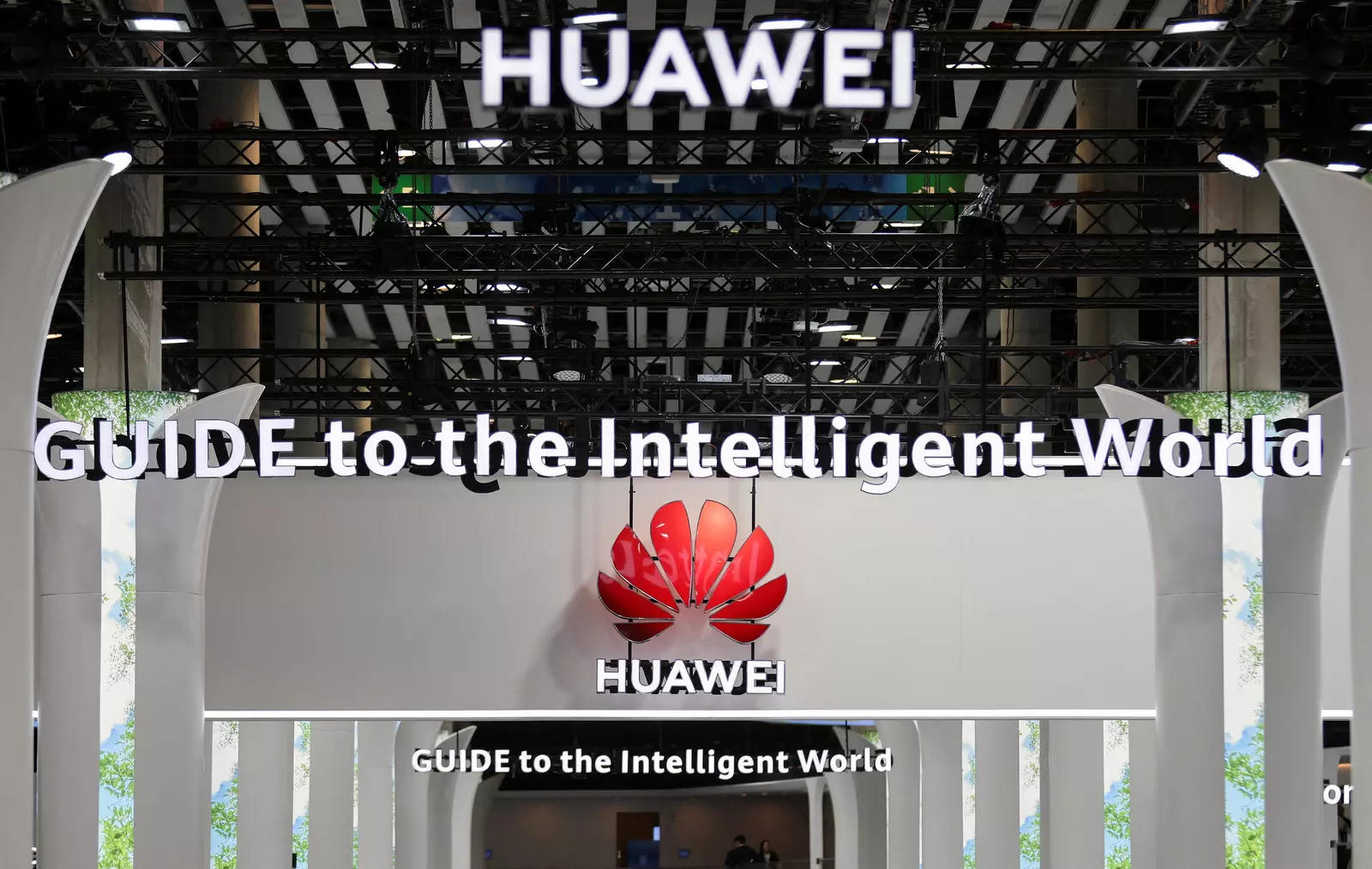  FILE PHOTO: The Huawei logo is pictured at the GSMA's 2023 Mobile World Congress (MWC) in Barcelona, Spain February 28, 2023. REUTERS/Nacho Doce