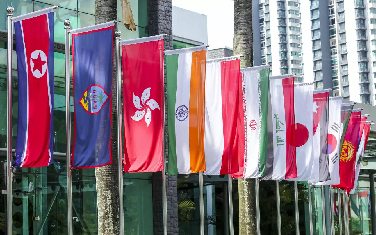  Japan will take a lead in providing generous support in finance, technology and personal resources to help Asia's decarbonisation.