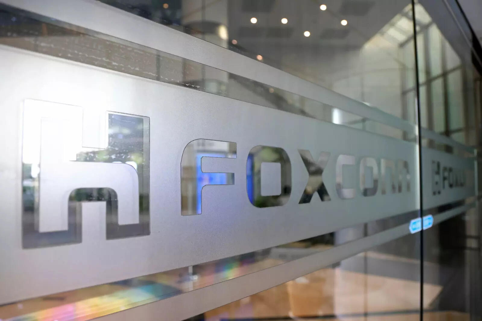 Foxconn reports fall in Feb sales, sticks to Q1 outlook