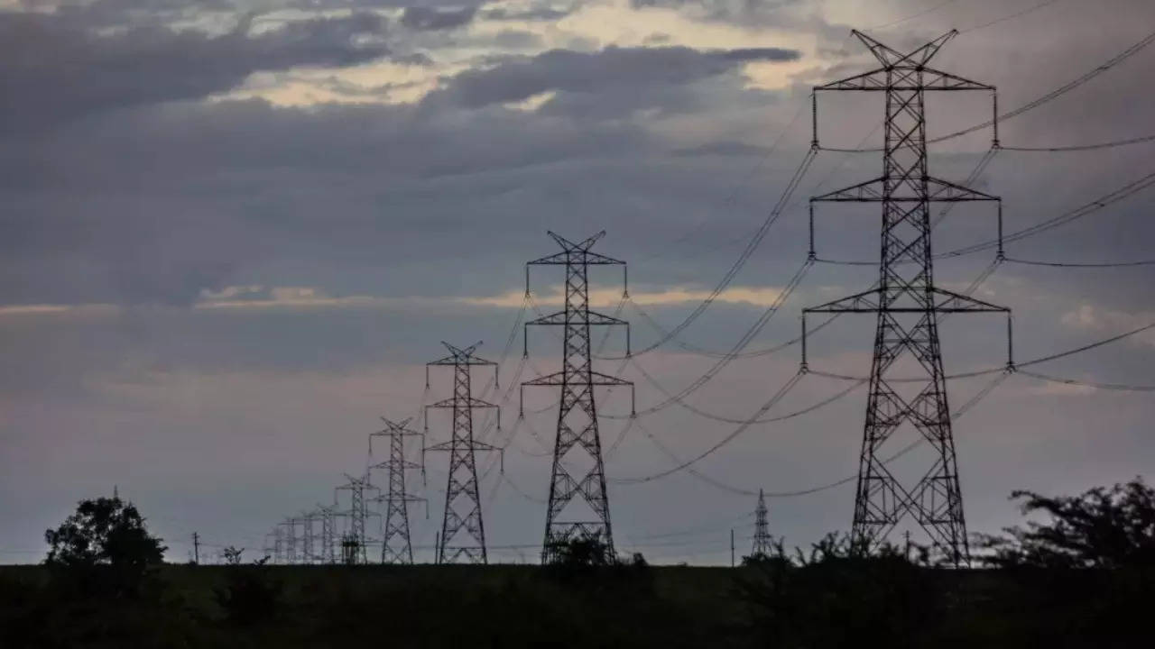 Govt accepts expert panel report on smart electricity transmission system in India