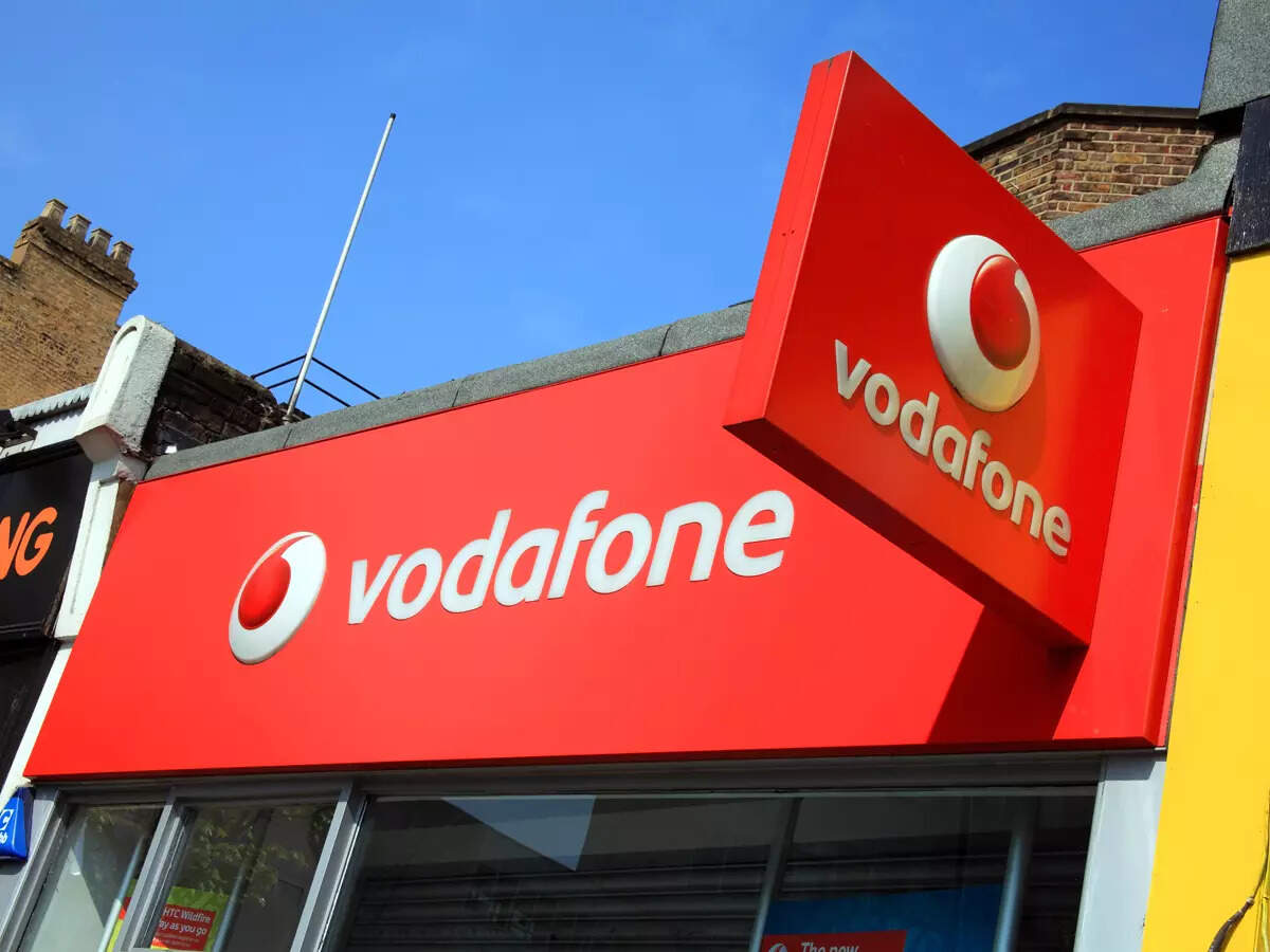 Vodafone targets some 1,000 jobs cuts in Italy: Union officials