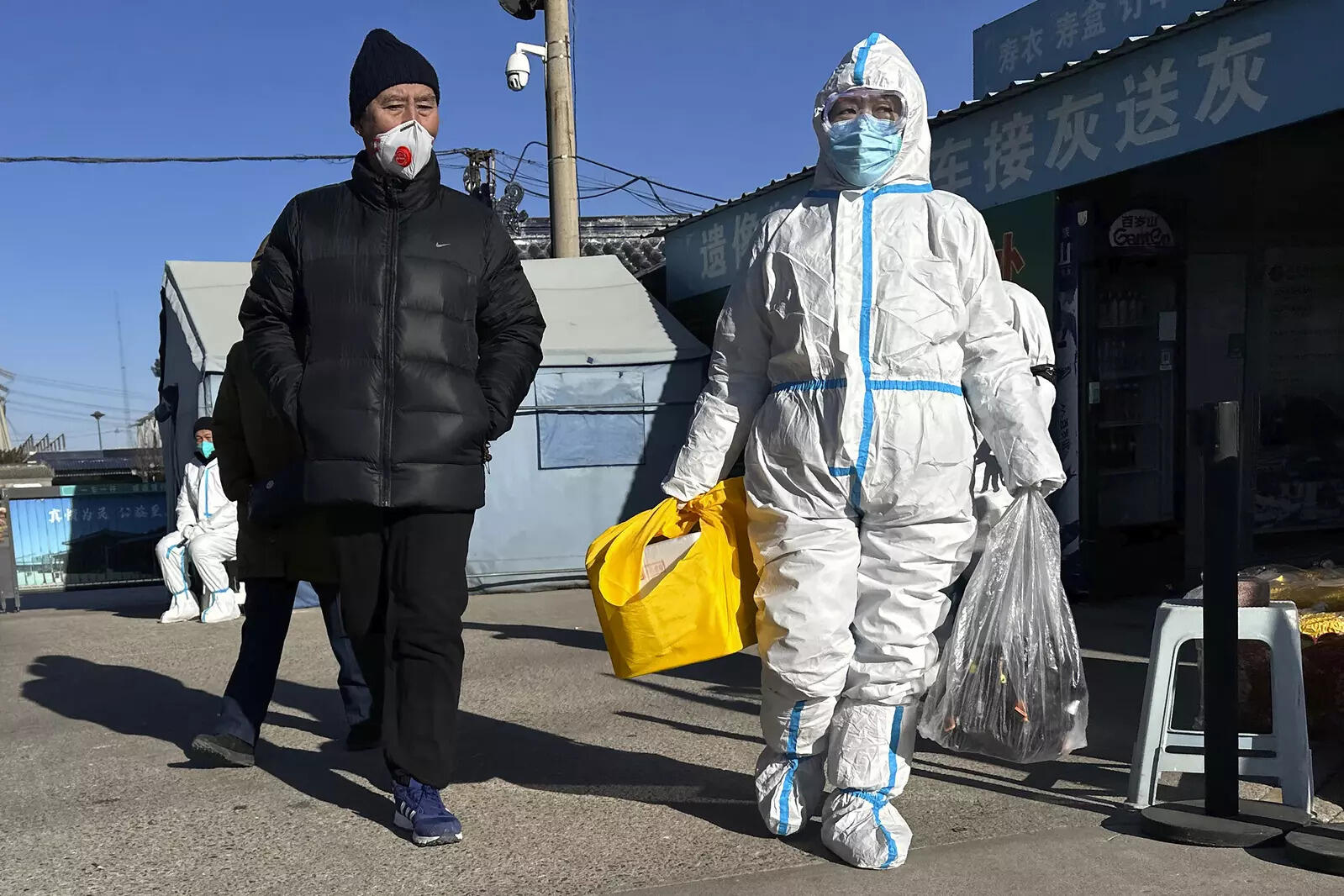 China plans random, spot checks at hospitals to track COVID, Health News,  ET HealthWorld