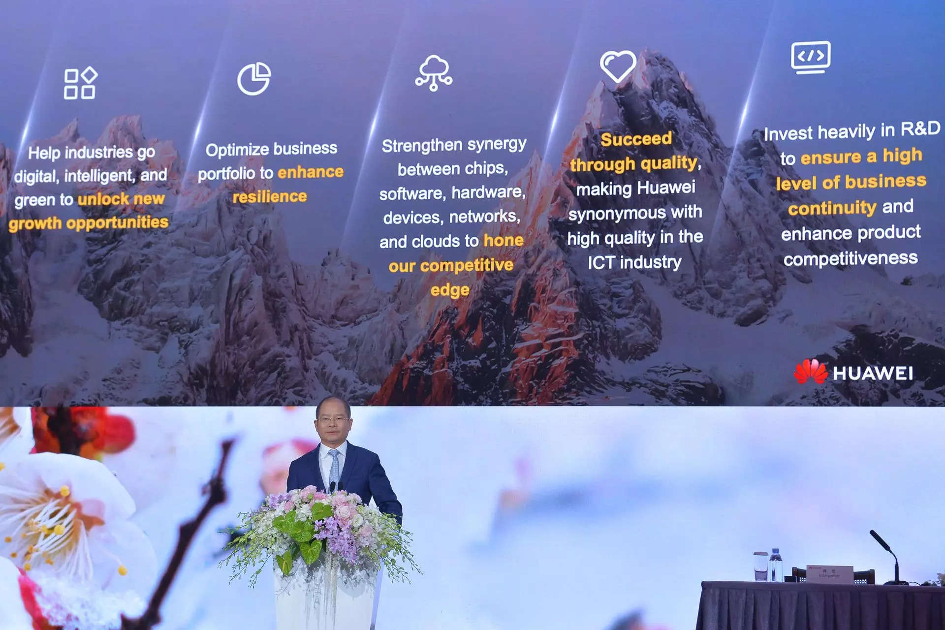  Eric Xu, Huawei deputy chairman and current rotating chairman, speaks during the Huawei 2022 Annual Report press conference in Shenzhen, in China's southern Guangdong province on March 31, 2023. China OUT  (Photo by AFP)