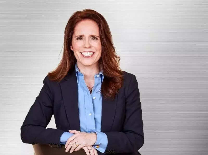 <p>Natalie Knight</p>