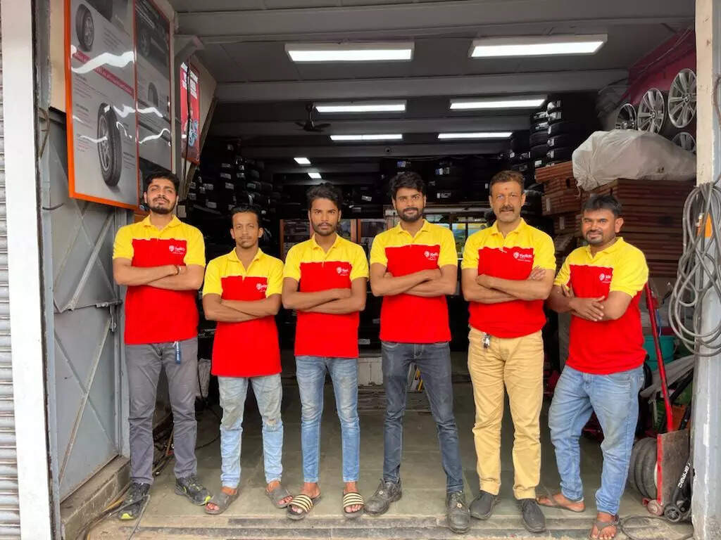 <p>KwikFix Auto helps these technicians make the best use of technology and expand their customer base, contributing to the overall growth of the automotive industry in India.</p>