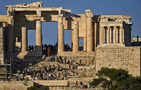'Overwhelming' Acropolis queues a challenge for visitors