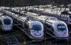 चरमराती जर्मन ट्रेनें यूरो की यात्रा को पटरी से उतार सकती हैं
