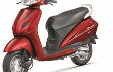 Top 10 Selling Two Wheelers in April 2016