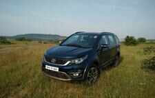 Explore the complete look of Tata Hexa here