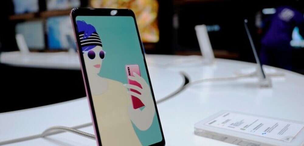 Online-heavy brands like Xiaomi, Realme take the battle offline