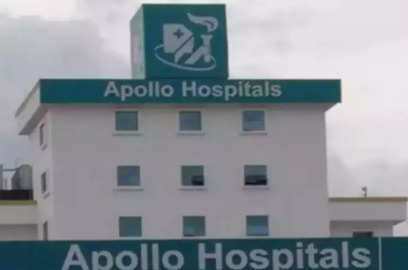 apollo hospitals drops 5 as reorganisation of pharma biz drags q4 profit down 46 yoy