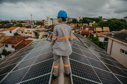 india adds record 7 2 gw solar capacity in jan jun 2022 mercom india