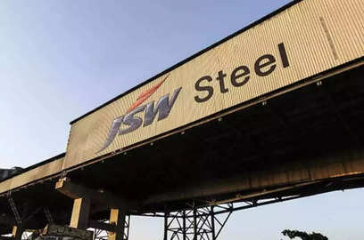 jsw steel to invest rs 10k cr to increase use of renewable energy reduce emissions sajjan jindal