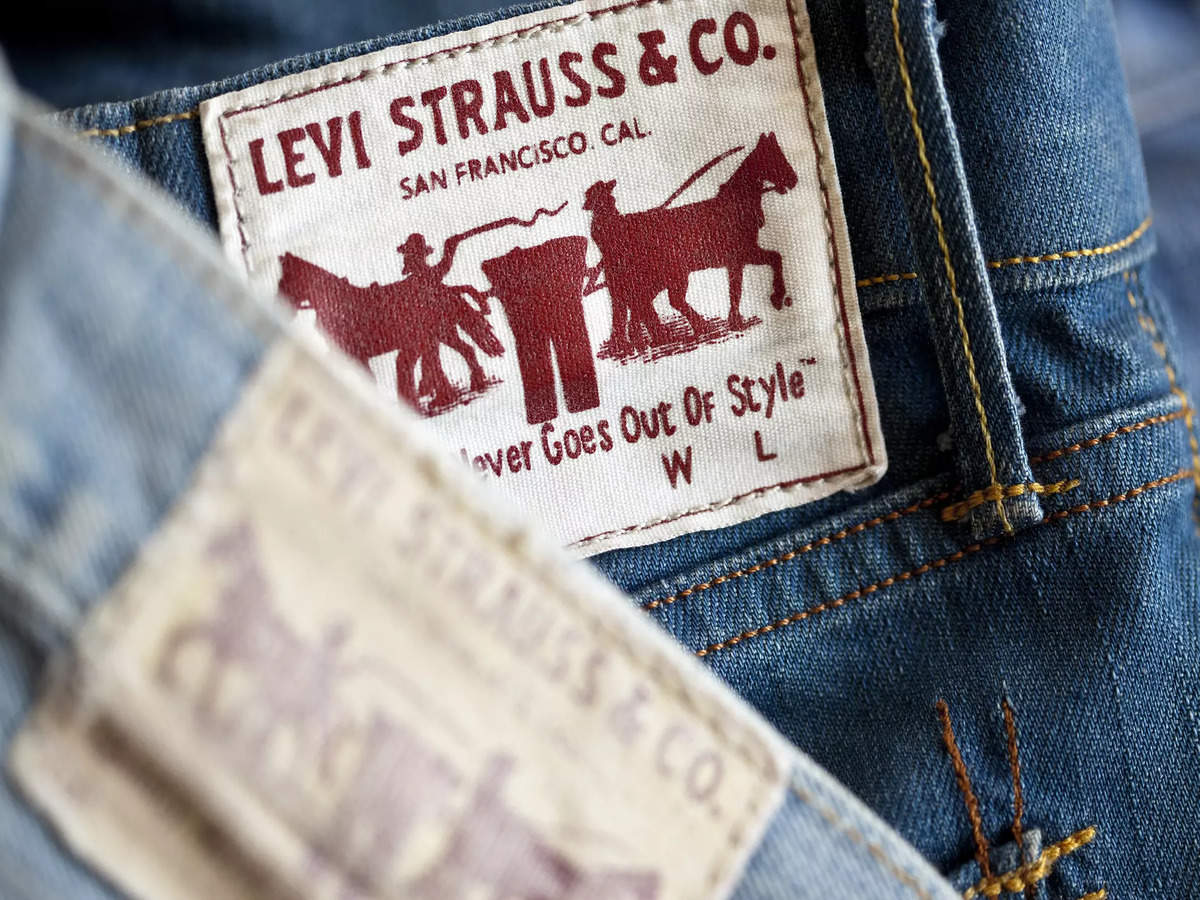 Levis profit store