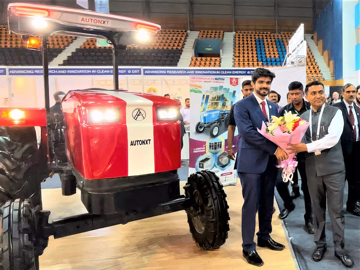 AutoNxt Automation displays its e-tractor X45H2 at Clean Energy meeting in Goa, ET Auto