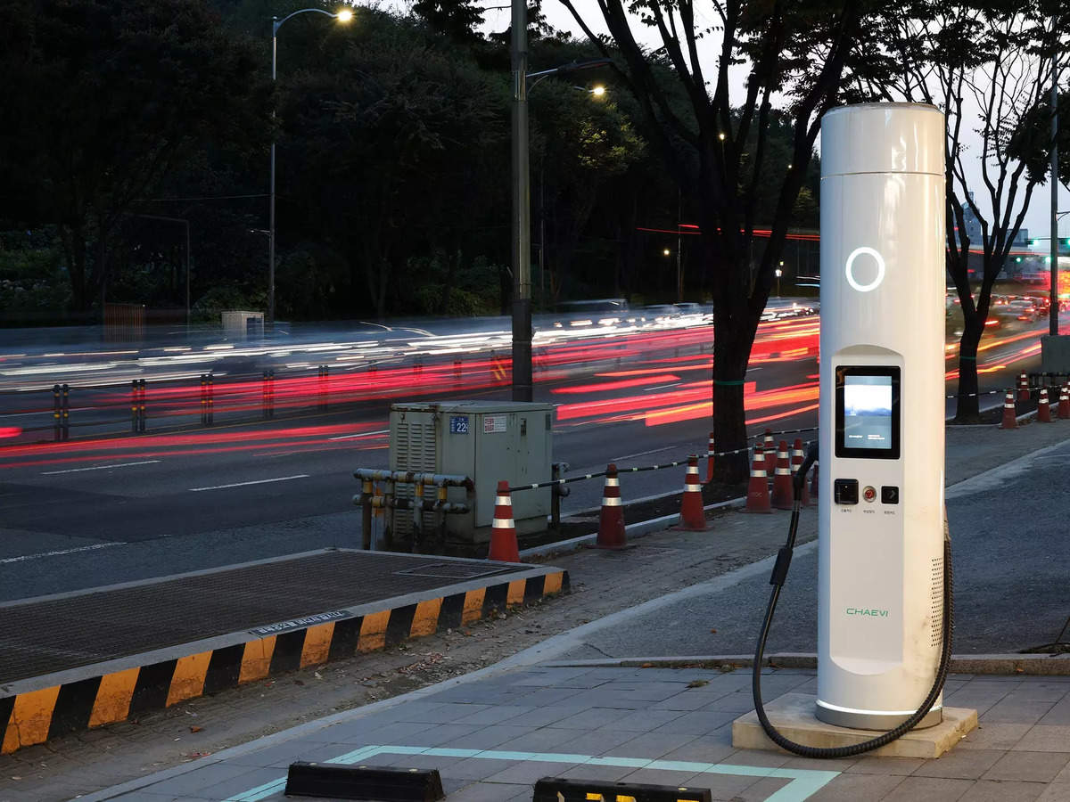 Okaya only a vendor for installing EV chargers at its retail outlets; no  collaboration: Indian Oil, ET EnergyWorld