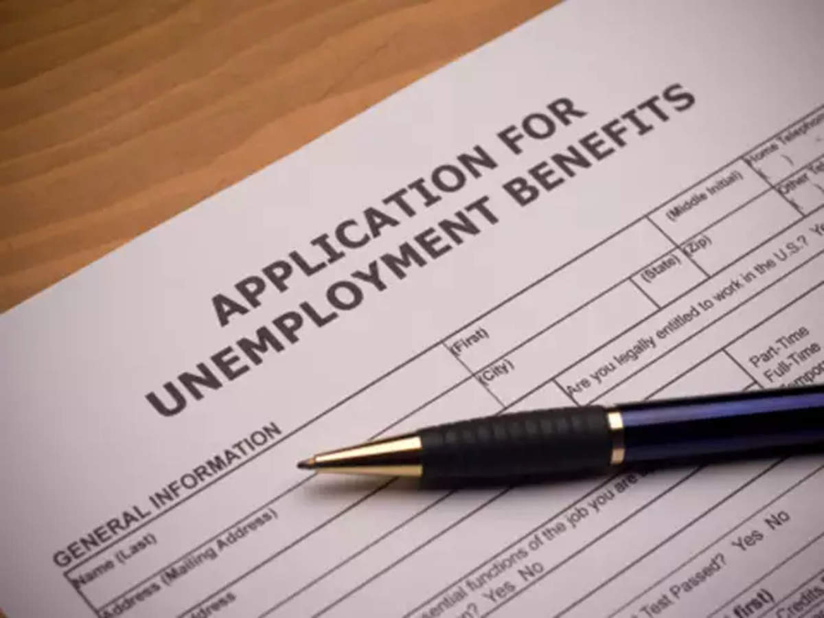 US applications for unemployment benefits fall again as job market