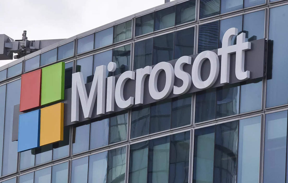 Microsoft Overtakes Apple as World's Most Valuable Company