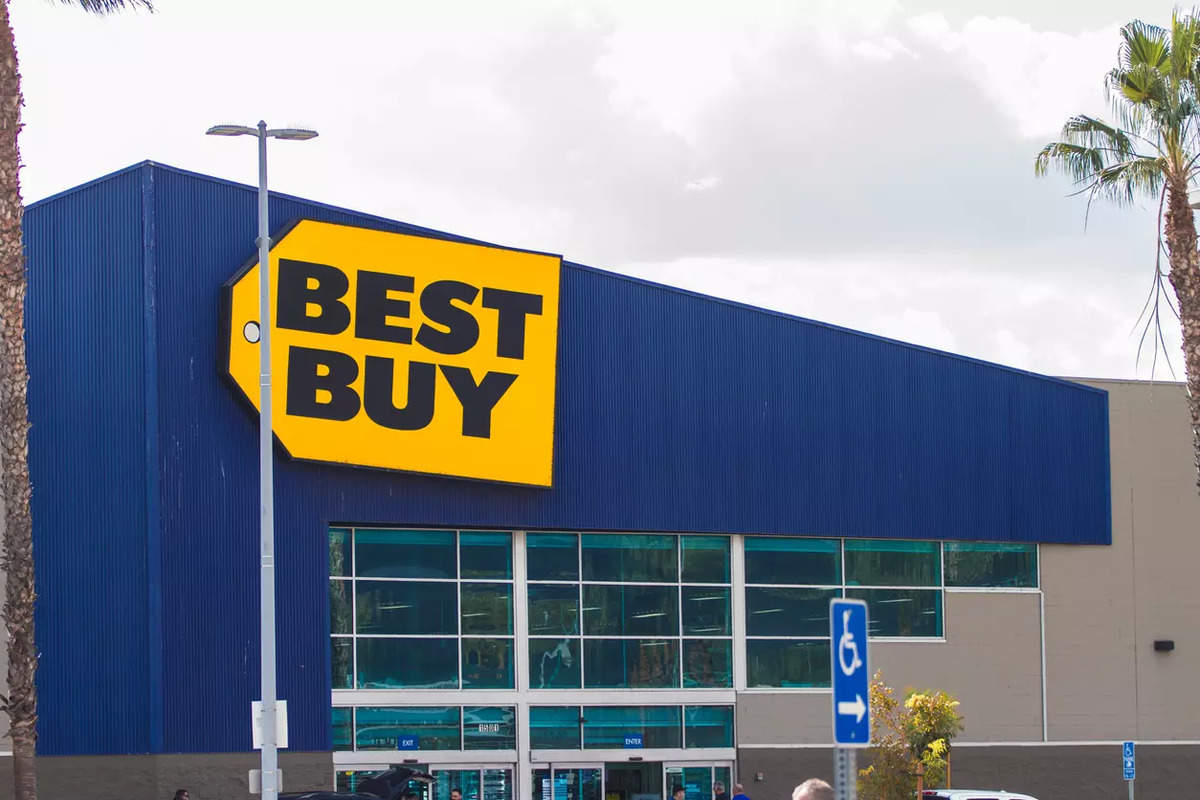 Best Buy signals more pain for electronics retailers with muted