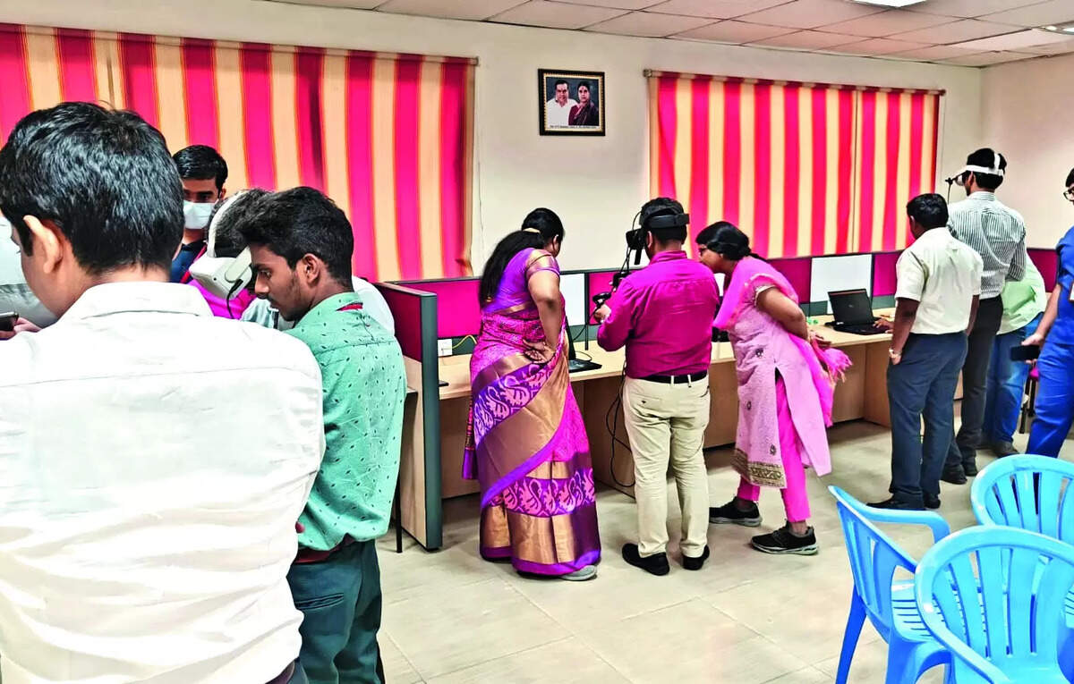 Game On For Surgery As Virtual Reality Helps Train Medical Professionals, ET HealthWorld