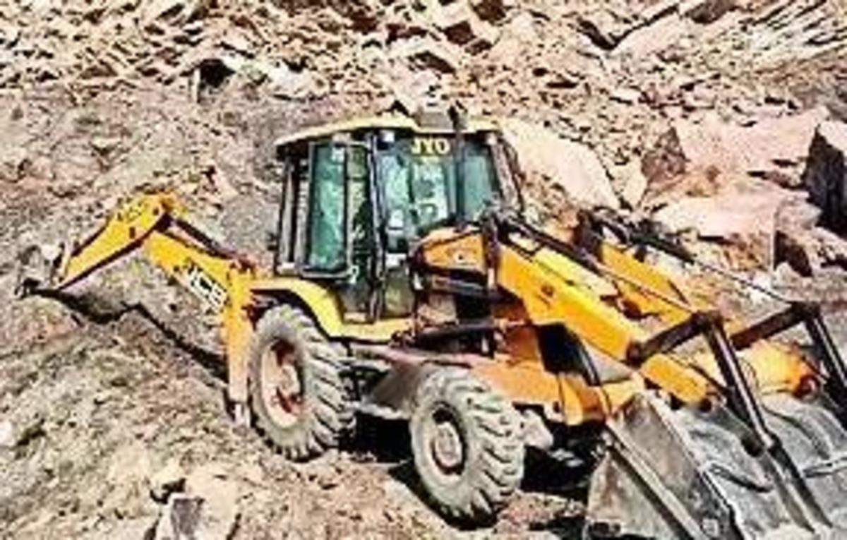 Assam: Three coal miners trapped inside illegal rat-hole mine, ET ...