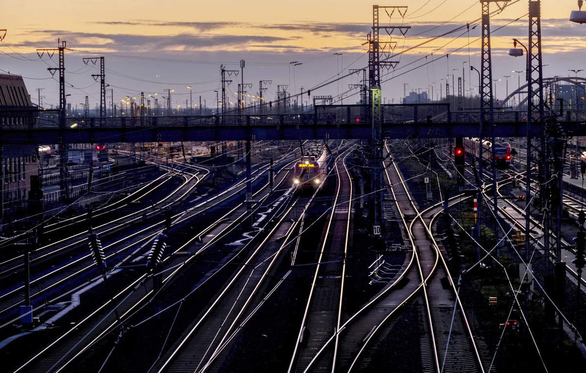 Germany shuts one of its busiest rail routes for 5 months, launching drive to improve reliability – ET Infra