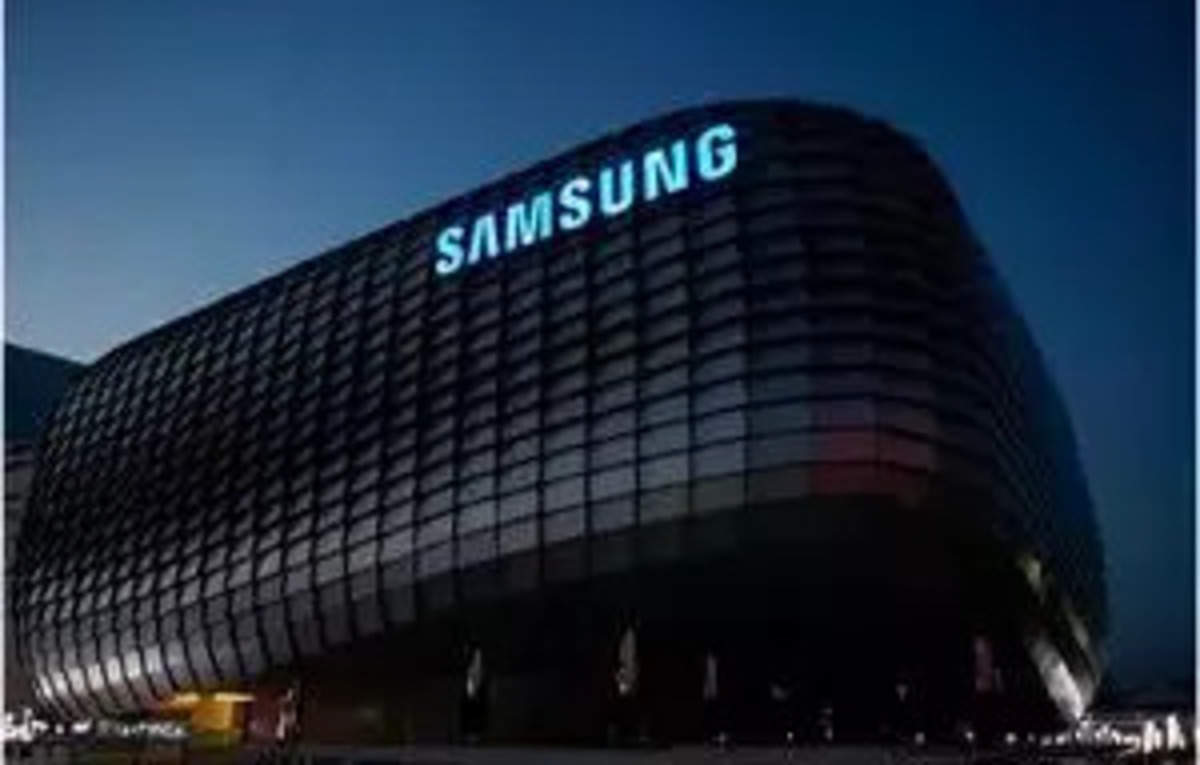 Samsung battles CCI over data seizure, antitrust claims.