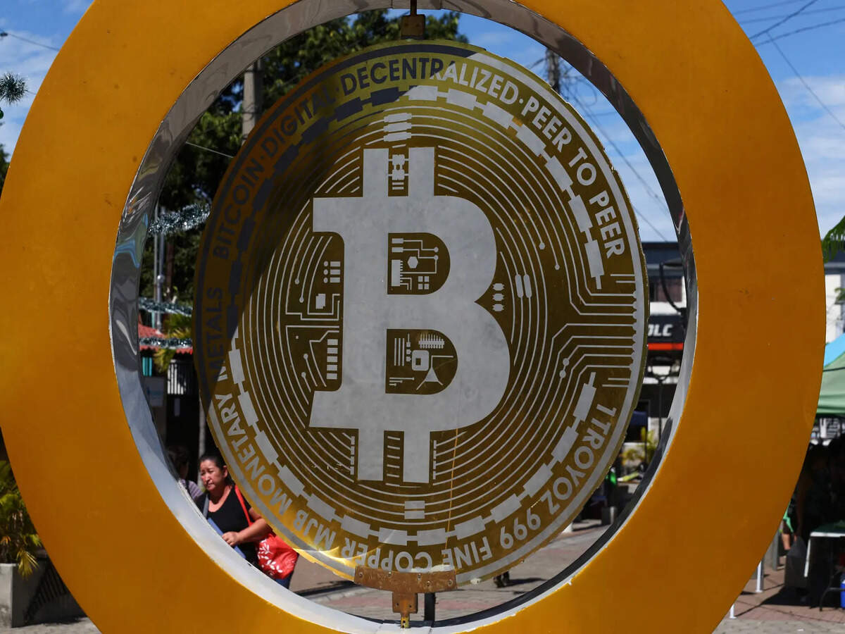 As bitcoin soars, luxury brands consider accepting crypto payments, ETRetail