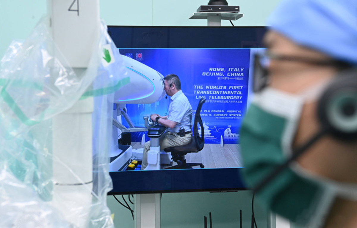 China achieves breakthrough in medicine with world’s first surgery via satellite – ET HealthWorld