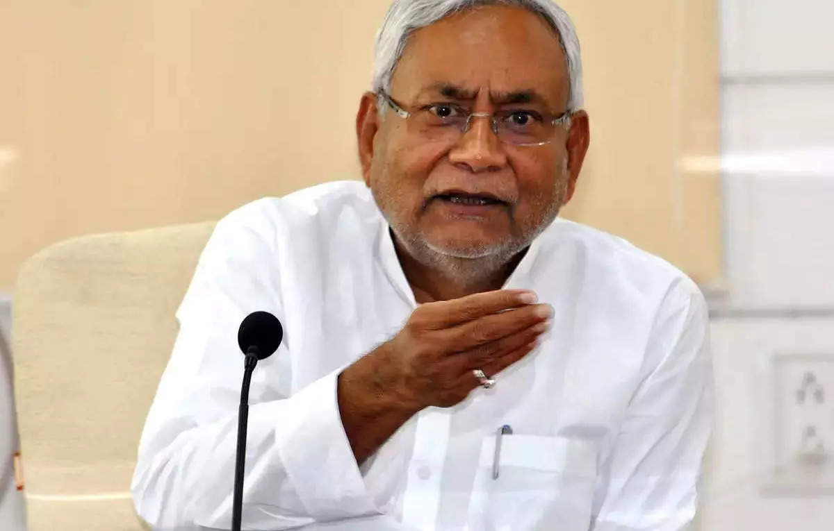 Nitish Kumar inaugurates medical college in Saran 