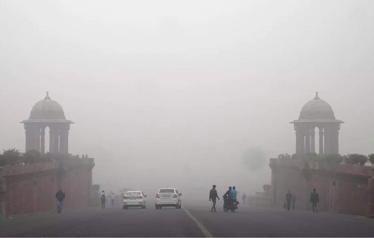 Delhi Pollution: Centre\'s air quality panel revokes GRAP-III curbs after a dip in pollution levels seen in D..