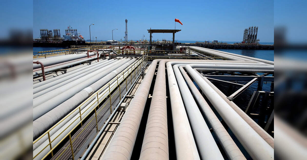 UK's Lindsey oil refinery insolvent, 420 jobs at risk