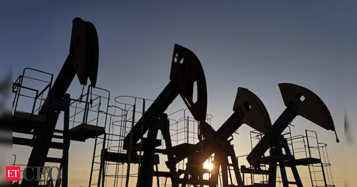 Oil Prices Decline Amid Trump's New Tariff Threats, CFO News, ETCFO
